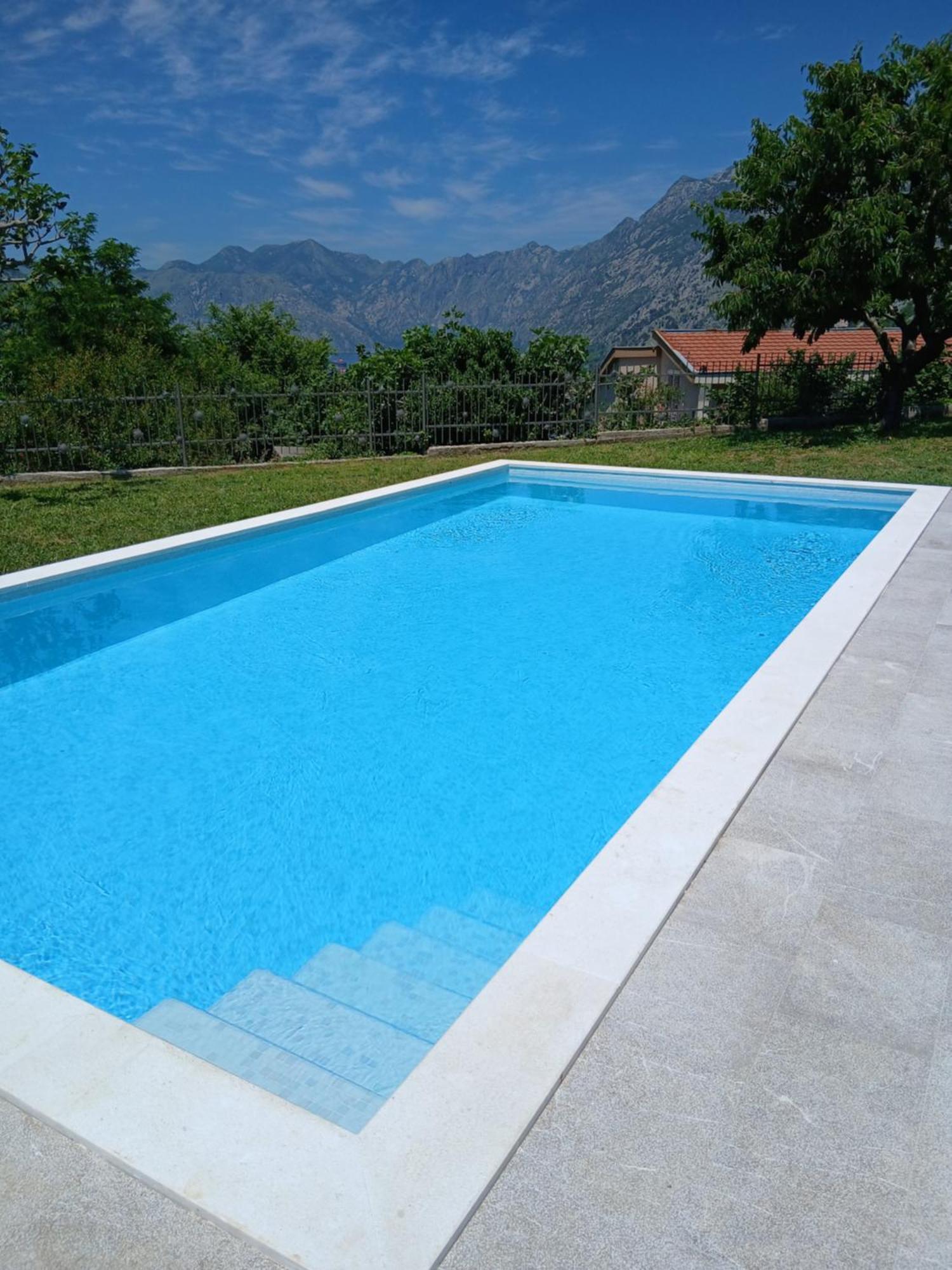Apartments Orizzonte With Beautiful View Of The Bay Kotor Exterior foto
